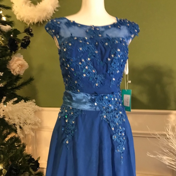 Formal evening gown Prom Bridesmaid dress - Picture 2 of 9